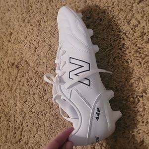 big boys size 6 soccer shoes